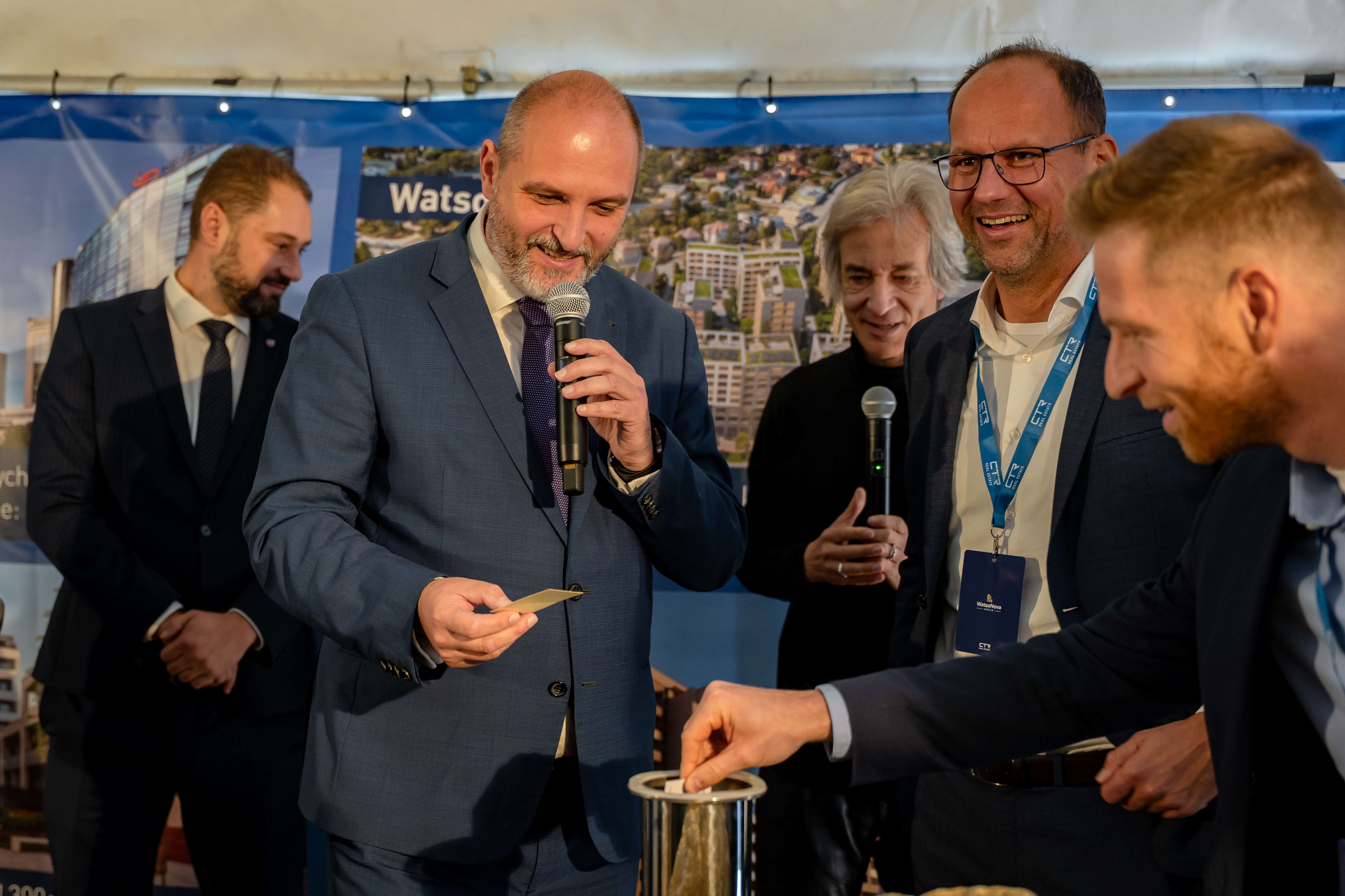 Slavnostne poklepanie zakladneho kamena projektu WatsoNova-36